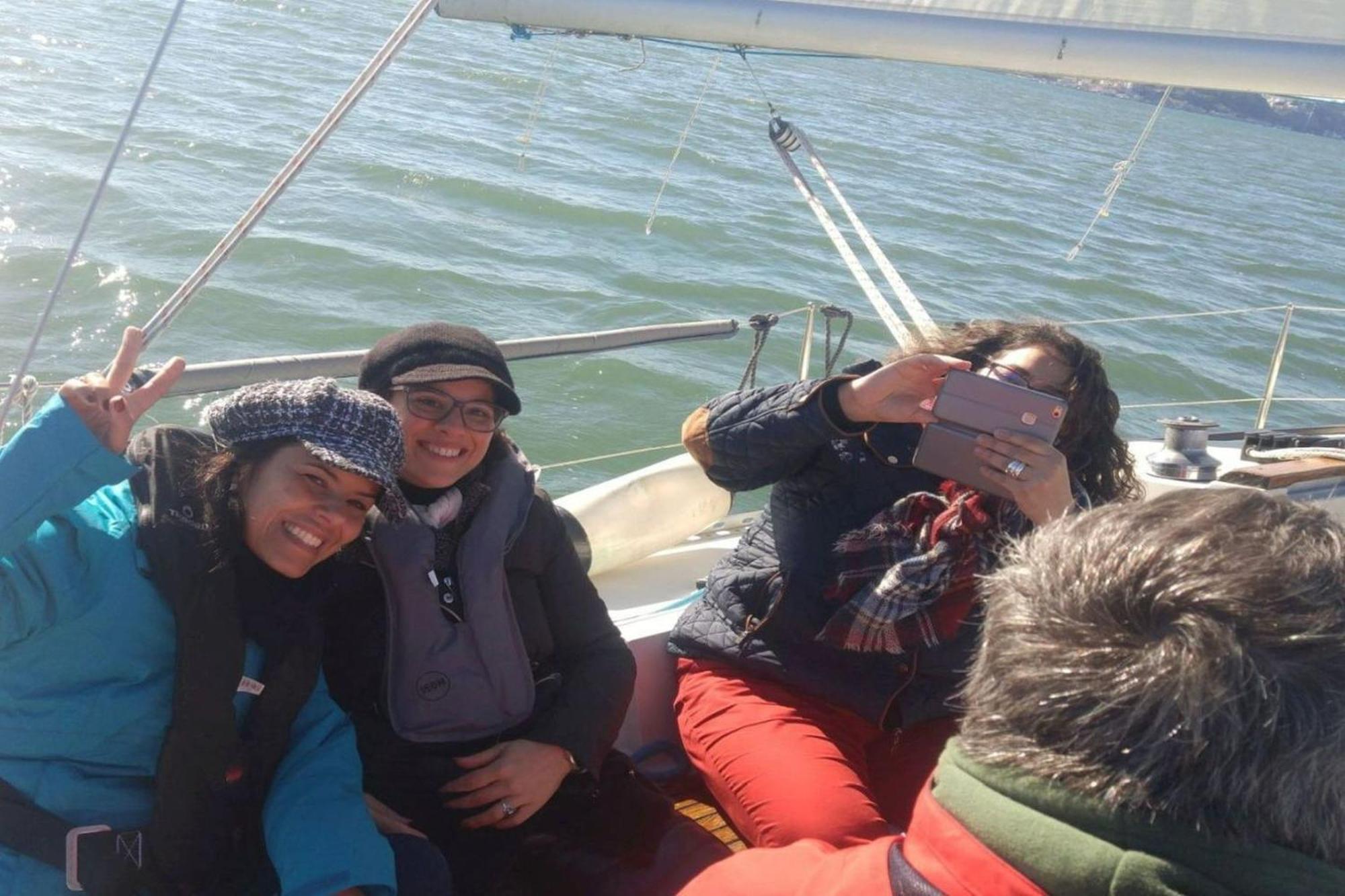 Be Local - Sleep Aboard The Santa Maria Sailing Boat In Lisbon Apartman Kültér fotó